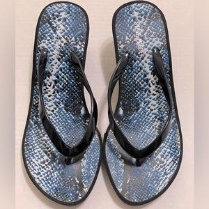 Steve Madden Abssolut Thong Sandals Blue Snake Print Black Wedge Women's Size 9M